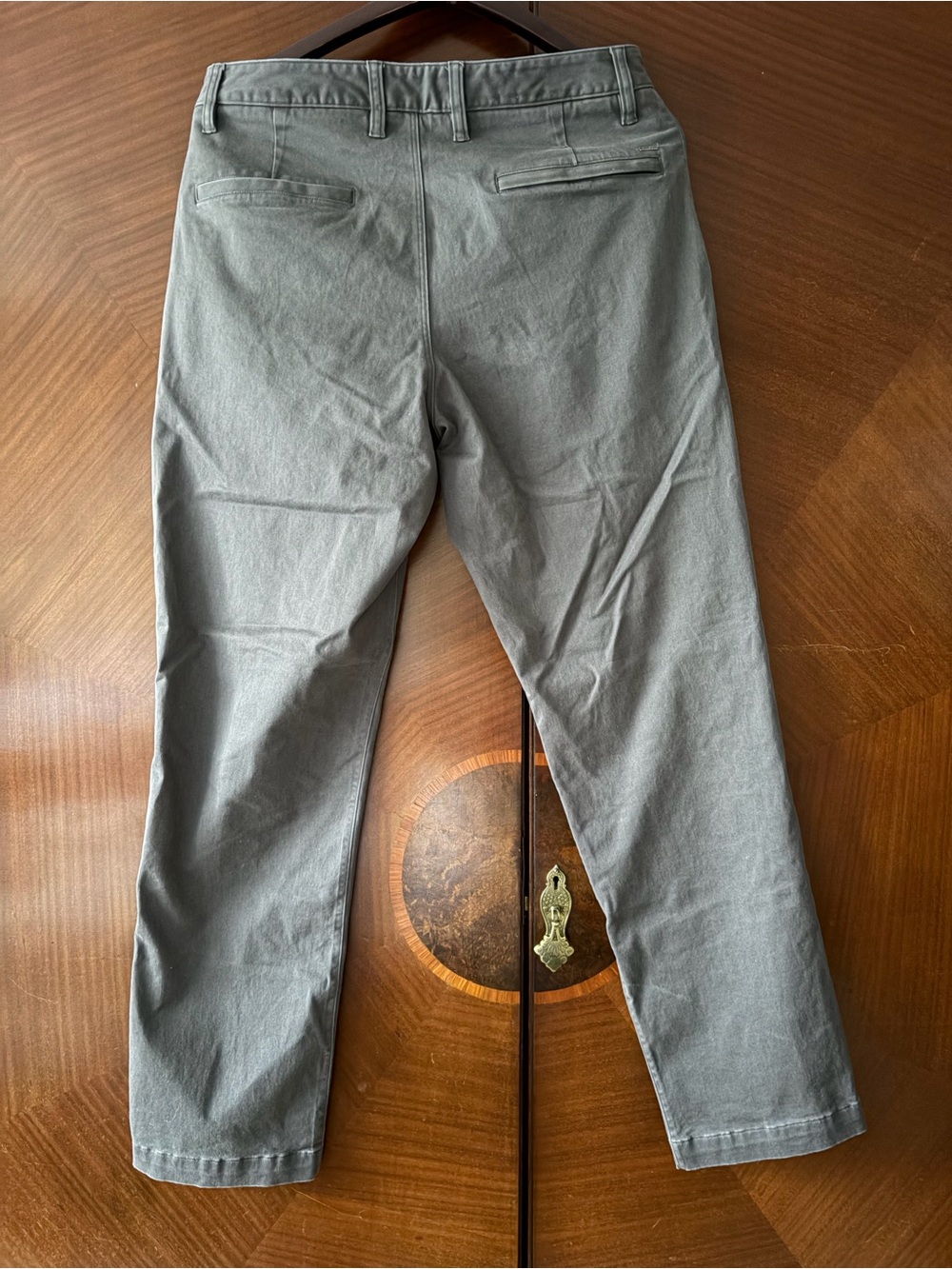Vuori Men's Gray Slim Chino Pants - Classic Everyday Style